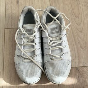 Nike Vapor 9.5 Tour Tennis Shoes